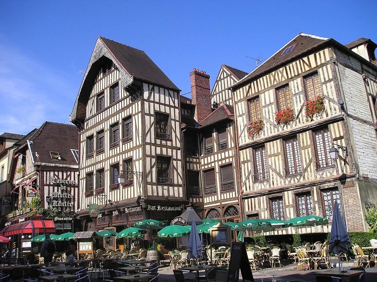 Logement Calme + Stationnement Troyes Dış mekan fotoğraf
